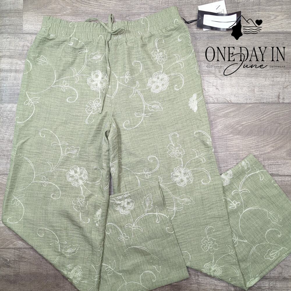Wren Embroidered Draw String Wide Leg Pants Size M